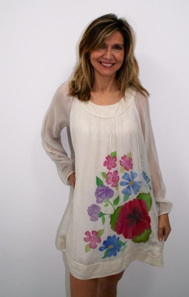 Vestido de seda con flores