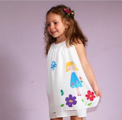Blusas y vestidos en seda y gasas infantiles únicas y personalizadas.