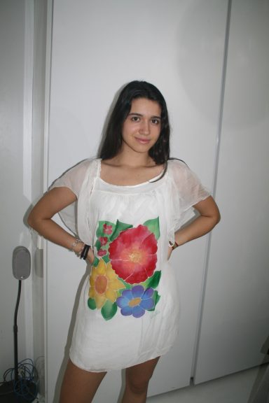 vestido de seda corto con flores