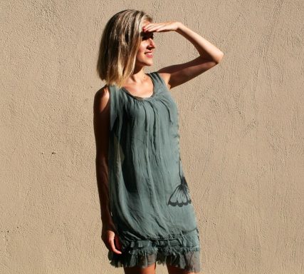 vestido de seda verde pintado a mano 
