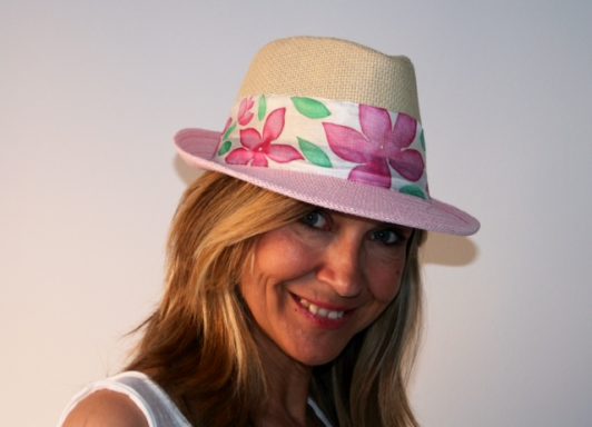 Sombrero borsalino con flores