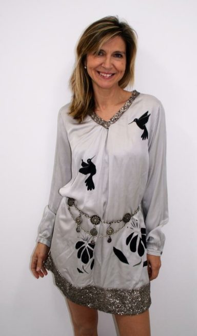 Vestido de seda con flores